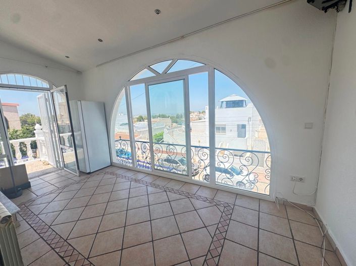 Image No.12-3 Bed House for sale