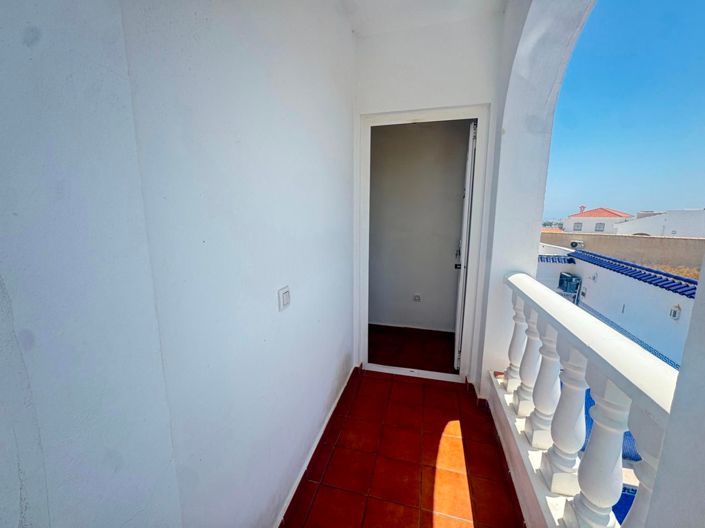 Image No.16-3 Bed House for sale