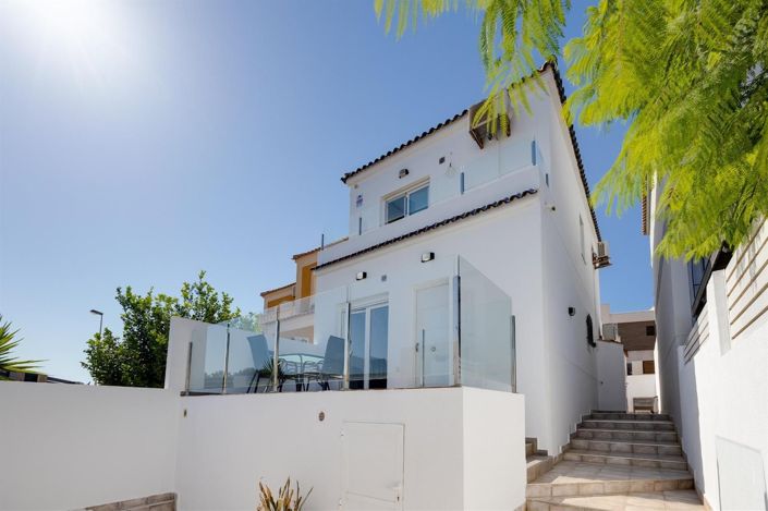 Image No.1-2 Bed Villa for sale