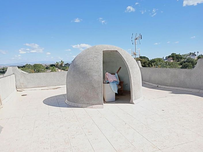 Image No.22-2 Bed House for sale