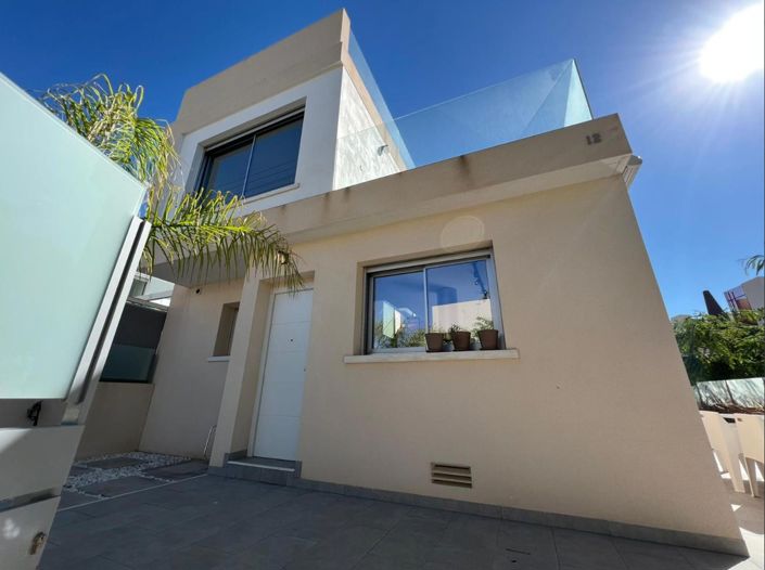 Image No.2-Villa de 3 chambres à vendre à Pilar de la Horadada