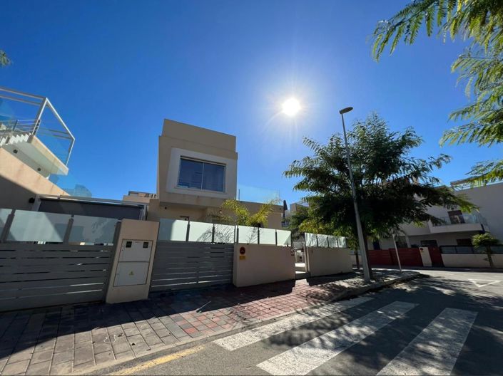 Image No.3-Villa de 3 chambres à vendre à Pilar de la Horadada