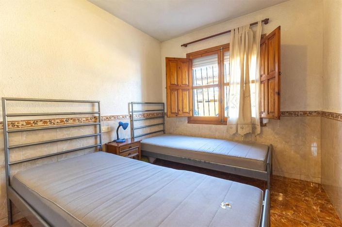 Image No.12-2 Bed Bungalow for sale