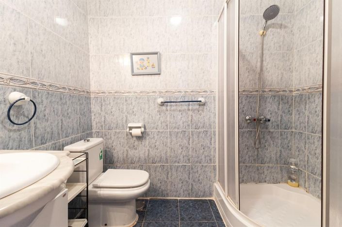 Image No.15-2 Bed Bungalow for sale