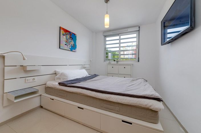 Image No.12-3 Bed House for sale