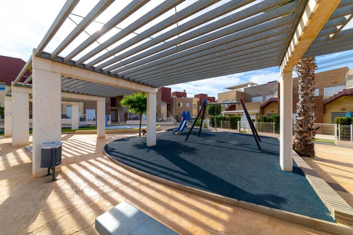 Image No.38-3 Bed House for sale