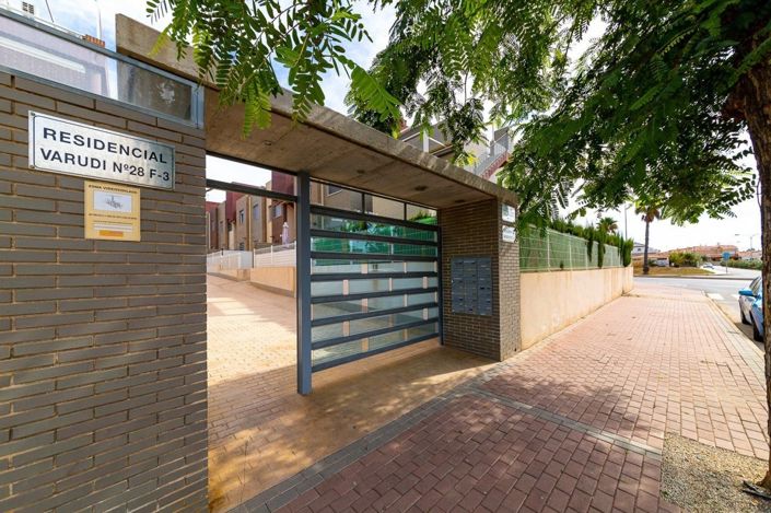 Image No.40-3 Bed House for sale