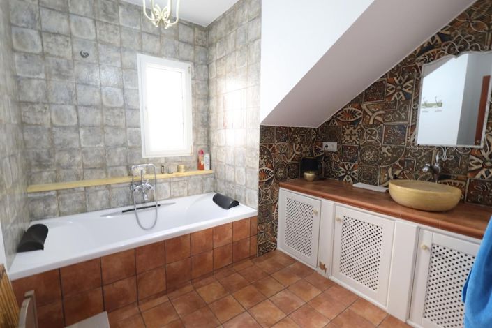 Image No.22-4 Bed Villa for sale