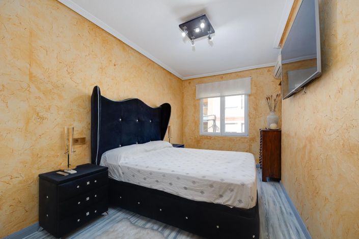 Image No.25-3 Bed Apartment for sale