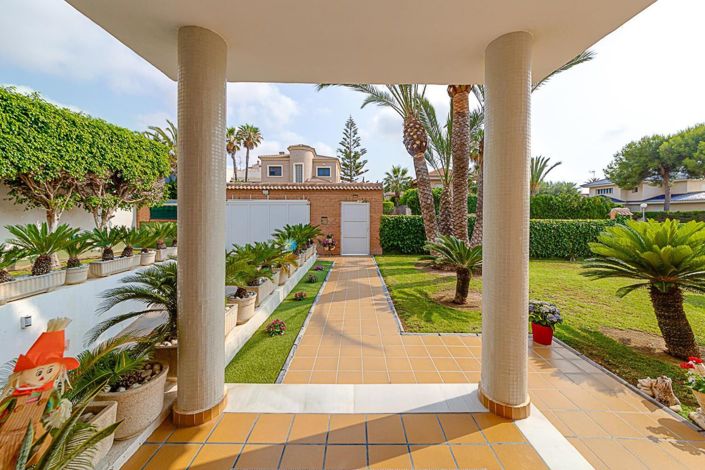 Image No.7-Villa de 5 chambres à vendre à Torrevieja