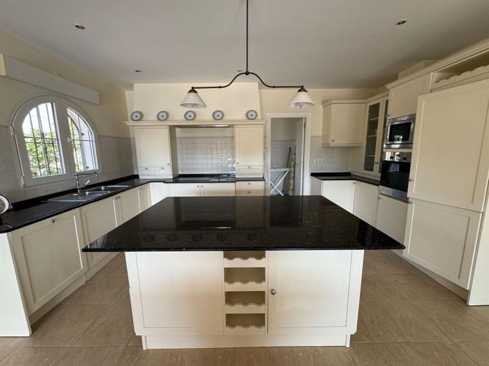 Image No.10-Villa de 4 chambres à vendre à Orihuela Costa