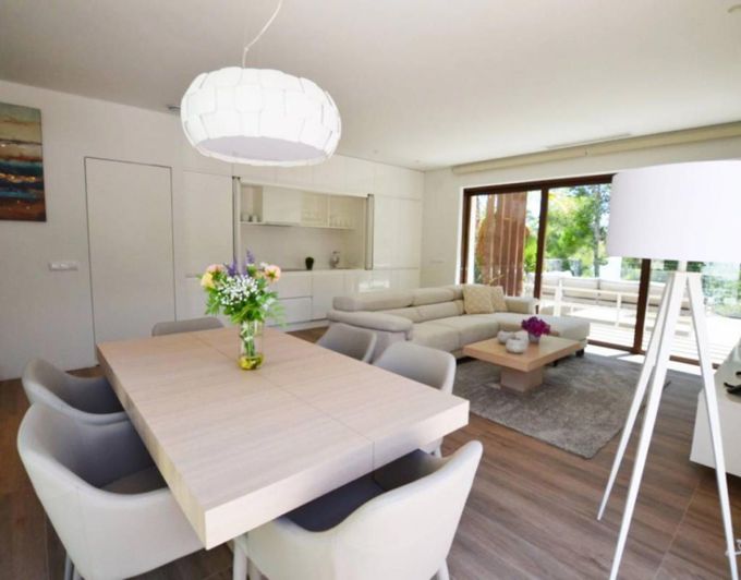 Image No.3-Villa de 4 chambres à vendre à Orihuela Costa