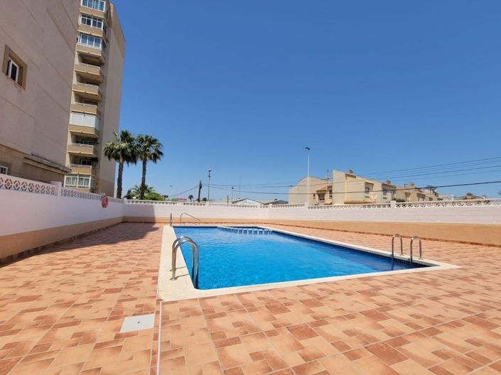 Image No.1-Appartement de 2 chambres à vendre à Torrevieja