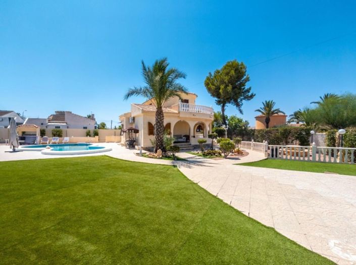 Image No.30-Villa de 4 chambres à vendre à Torrevieja