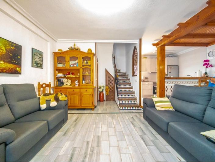 Image No.12-3 Bed House for sale