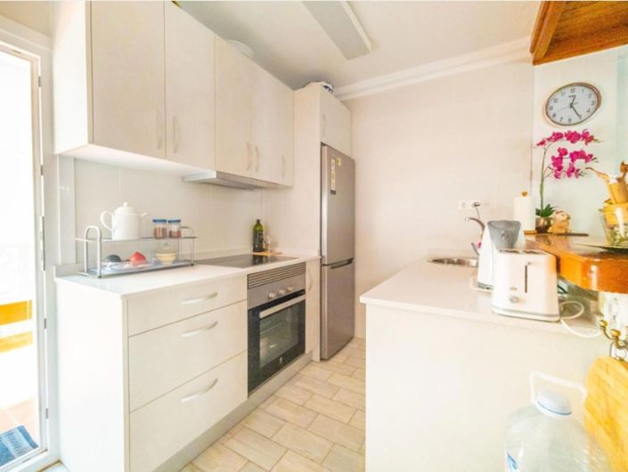 Image No.6-3 Bed House for sale