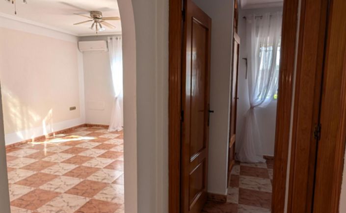 Image No.12-2 Bed Bungalow for sale