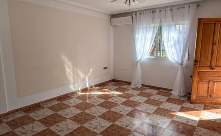 Image No.16-2 Bed Bungalow for sale