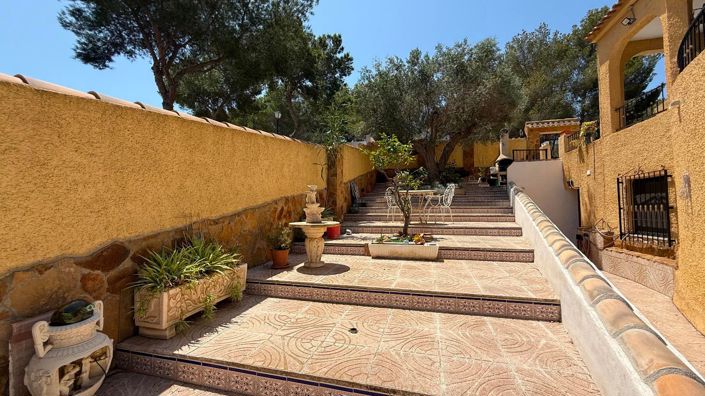 Image No.3-Villa de 6 chambres à vendre à Orihuela Costa