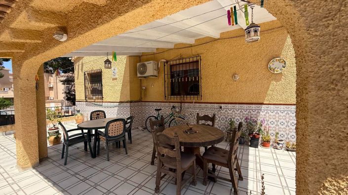 Image No.61-Villa de 6 chambres à vendre à Orihuela Costa