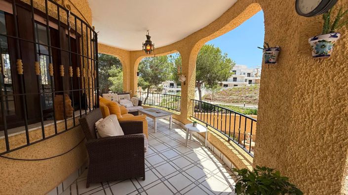 Image No.9-Villa de 6 chambres à vendre à Orihuela Costa