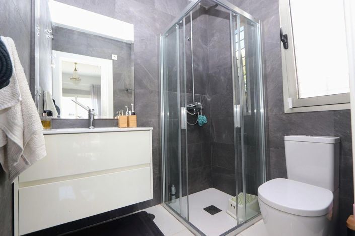 Image No.25-5 Bed Villa for sale