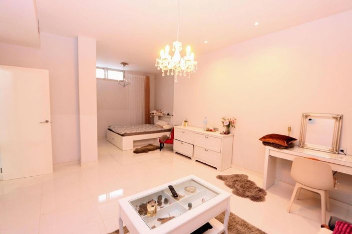 Image No.30-5 Bed Villa for sale