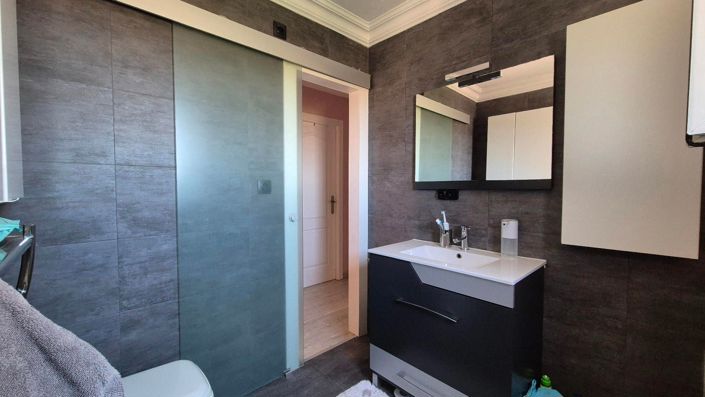 Image No.16-3 Bed House for sale