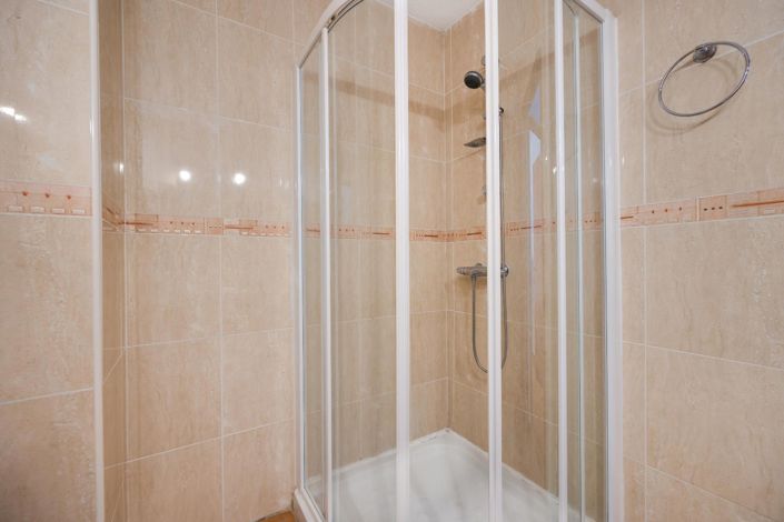 Image No.22-2 Bed Apartment for sale