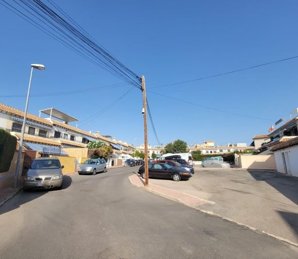 Image No.39-2 Bed Bungalow for sale