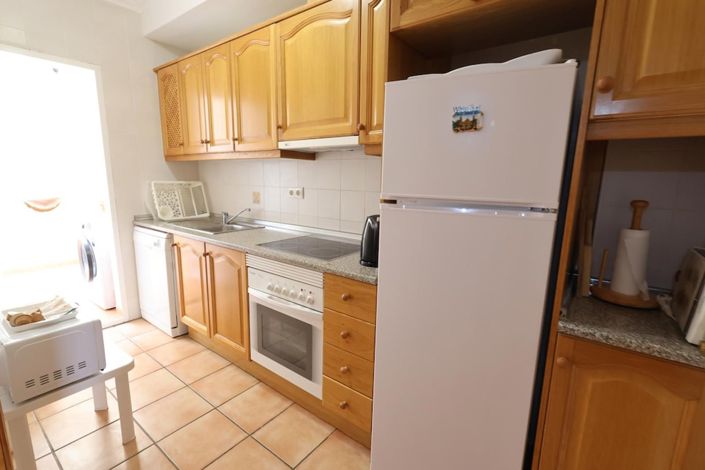 Image No.10-3 Bed House for sale