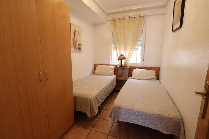 Image No.12-3 Bed House for sale