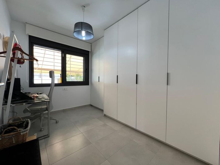 Image No.14-2 Bed Bungalow for sale