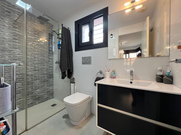 Image No.19-2 Bed Bungalow for sale