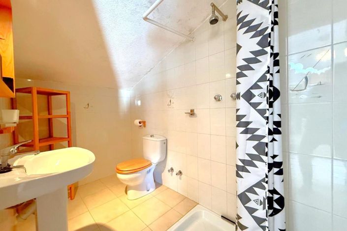 Image No.13-3 Bed House for sale