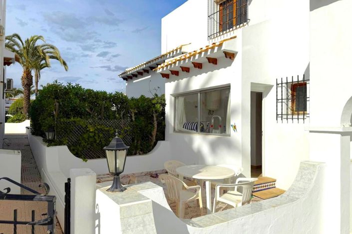 Image No.6-3 Bed House for sale