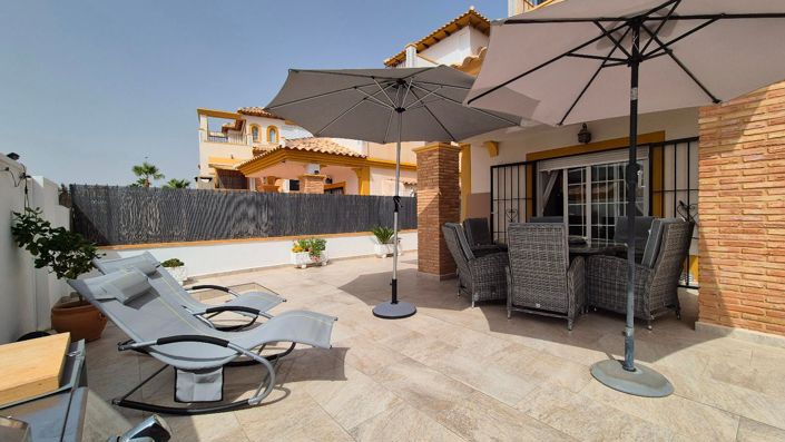 Image No.1-3 Bed Villa for sale