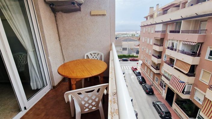 Image No.1-Appartement de 2 chambres à vendre à Torrevieja