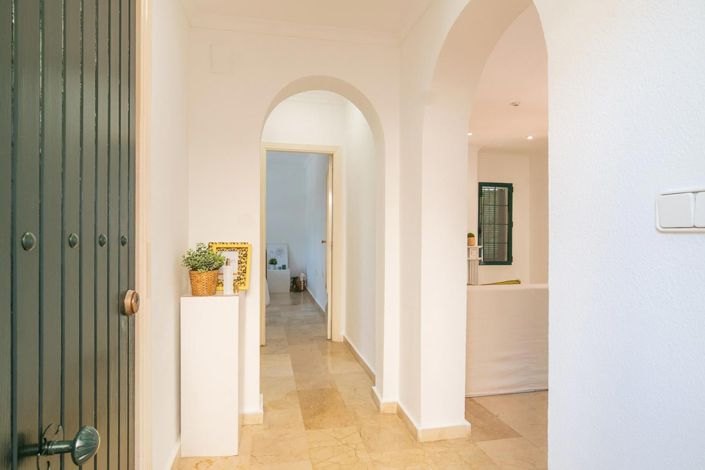 Image No.3-3 Bed Villa for sale