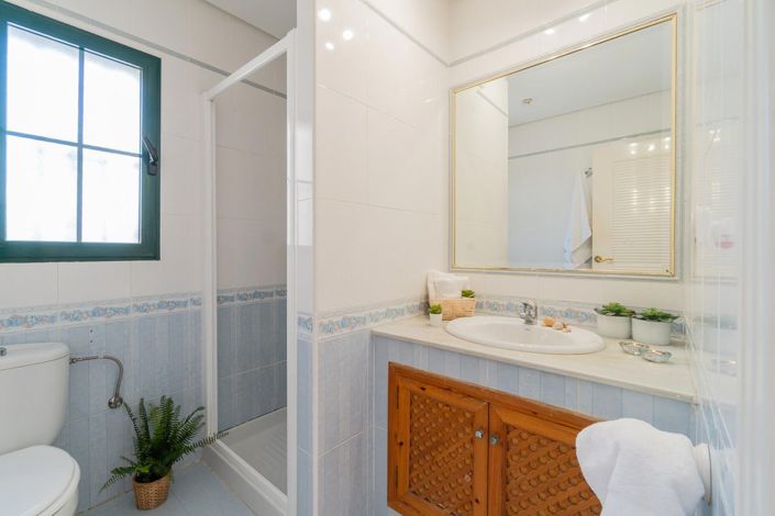 Image No.8-3 Bed Villa for sale