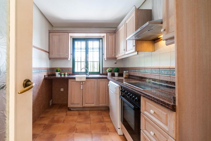 Image No.9-3 Bed Villa for sale