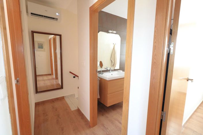 Image No.14-3 Bed House for sale