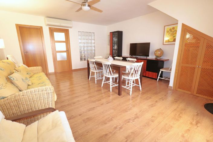 Image No.7-3 Bed House for sale