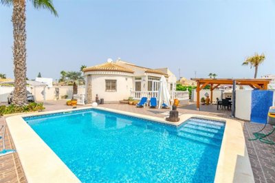 4 Bed Villa for sale