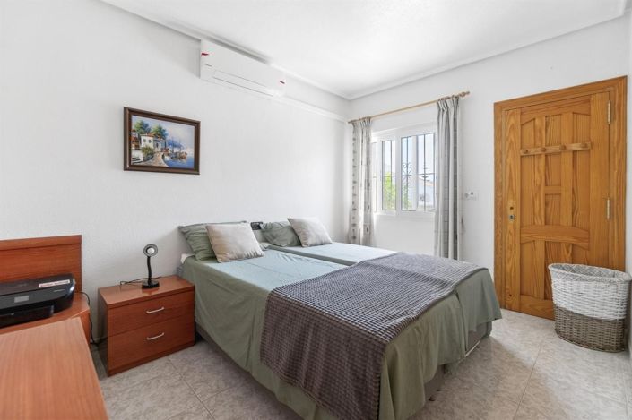 Image No.11-4 Bed Villa for sale