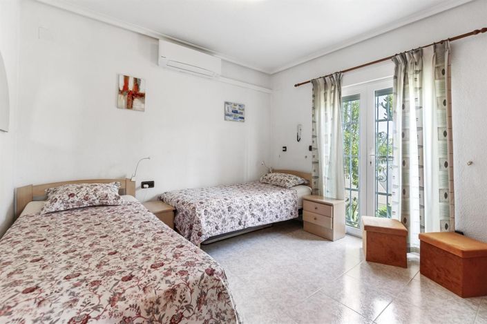 Image No.13-4 Bed Villa for sale