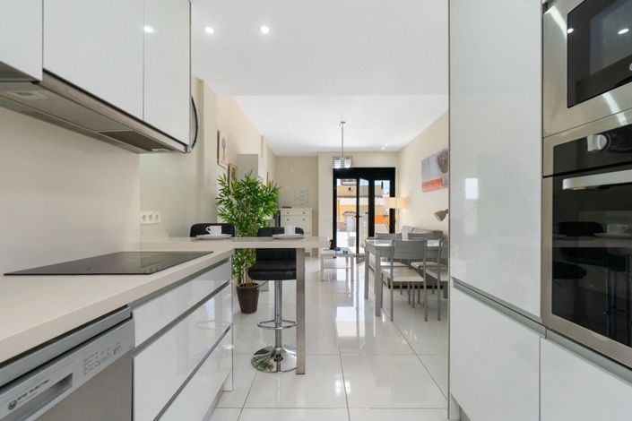 Image No.6-2 Bed Bungalow for sale