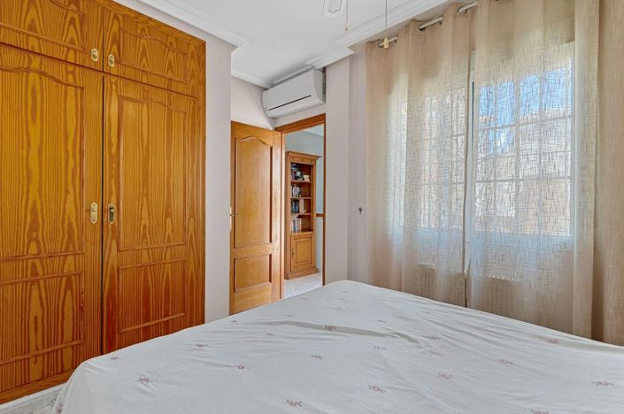 Image No.22-3 Bed House for sale