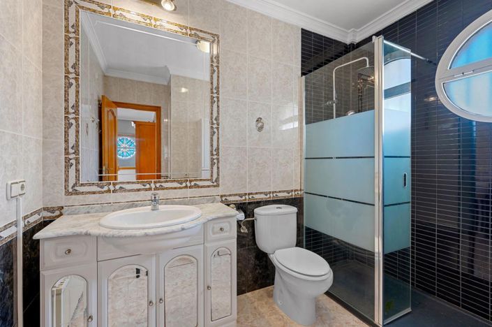 Image No.23-3 Bed House for sale