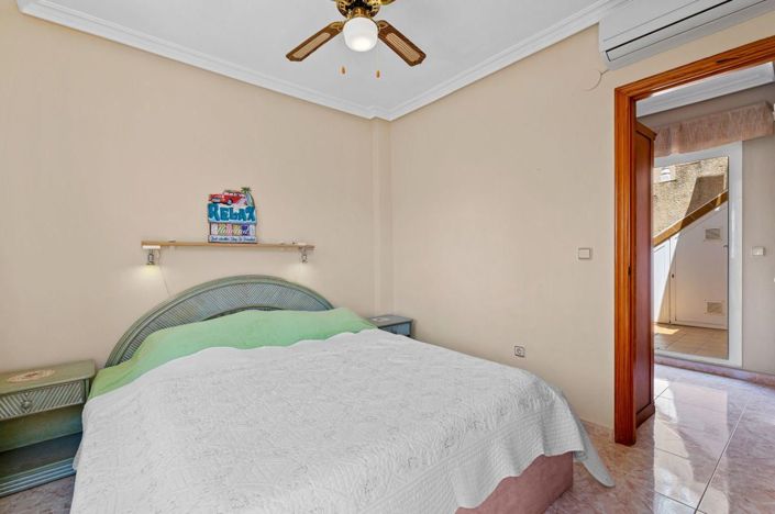 Image No.26-3 Bed House for sale